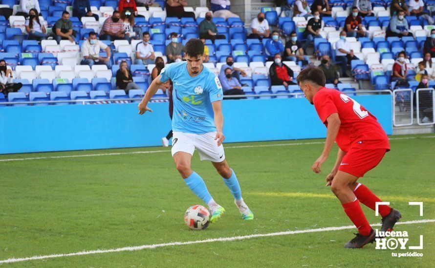 GALERÍA / El Ciudad de Lucena suma sus tres primeros puntos ante su público frente al Sevilla C: Las fotos del partido (1-0)