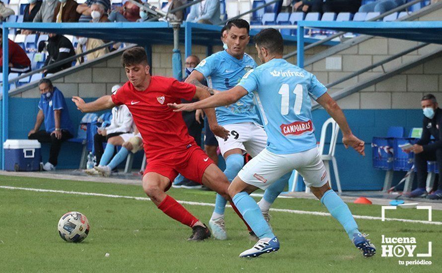 GALERÍA / El Ciudad de Lucena suma sus tres primeros puntos ante su público frente al Sevilla C: Las fotos del partido (1-0)