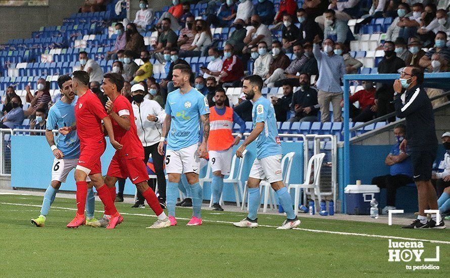 GALERÍA / El Ciudad de Lucena suma sus tres primeros puntos ante su público frente al Sevilla C: Las fotos del partido (1-0)