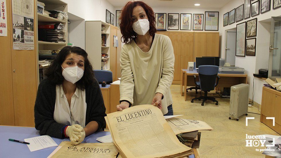  La edil de Cultura, Mamen Beato y la responsable del Archivo Municipal, Inmaculada Díaz 