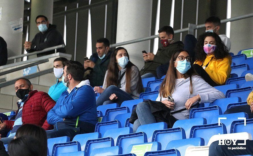 GALERÍA: El Egabrense se lleva el primer derbi comarcal tras vencer al Lucecor a domicilio (0-2)