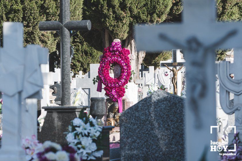 GALERÍA: Días de flores y recuerdo en los cementerios de Lucena