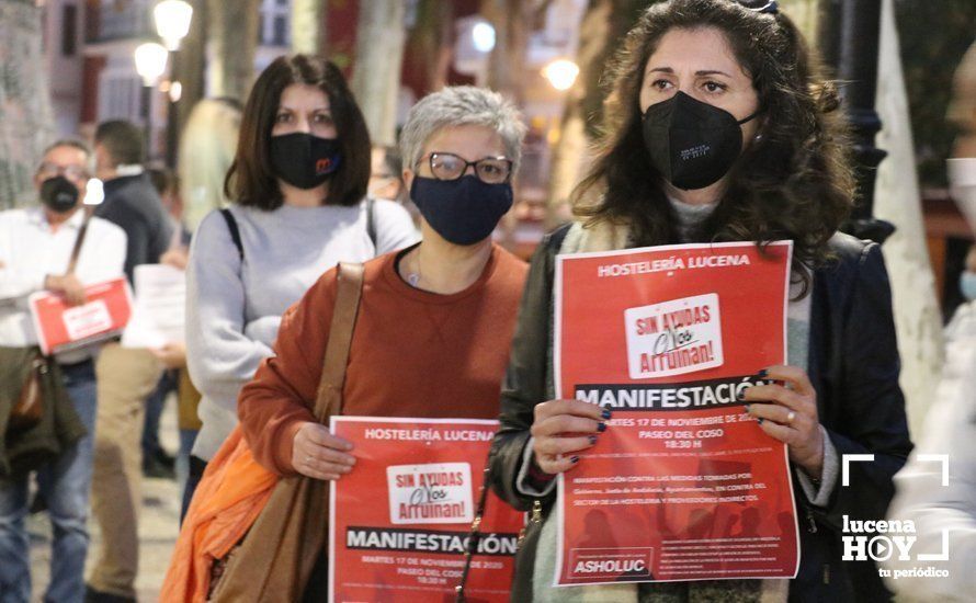 GALERÍA: La hostelería lucentina lleva a las calles su queja por las continuadas restricciones y se reivindica como sector seguro GALERÍA: La hostelería lucentina lleva a las calles su queja por las continuadas restricciones y se reivindica como sector seguro