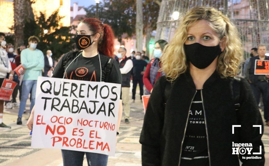 GALERÍA: La hostelería lucentina lleva a las calles su queja por las continuadas restricciones y se reivindica como sector seguro GALERÍA: La hostelería lucentina lleva a las calles su queja por las continuadas restricciones y se reivindica como sector seguro