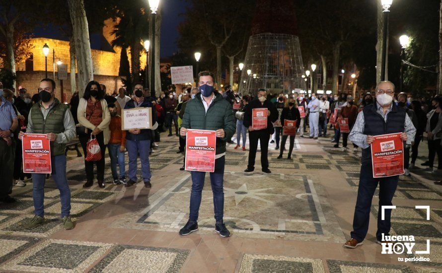 GALERÍA: La hostelería lucentina lleva a las calles su queja por las continuadas restricciones y se reivindica como sector seguro