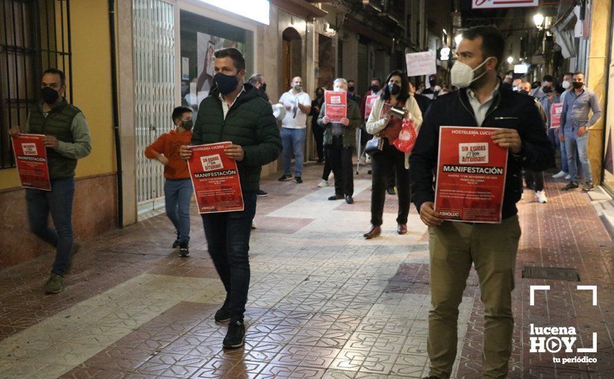 GALERÍA: La hostelería lucentina lleva a las calles su queja por las continuadas restricciones y se reivindica como sector seguro