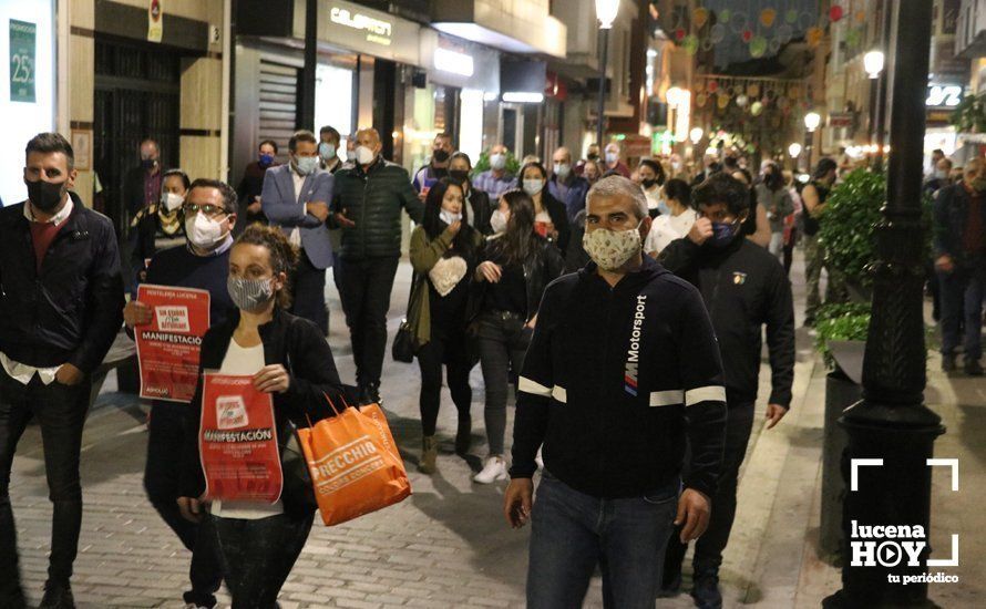 GALERÍA: La hostelería lucentina lleva a las calles su queja por las continuadas restricciones y se reivindica como sector seguro