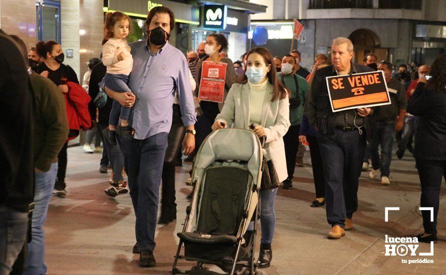 GALERÍA: La hostelería lucentina lleva a las calles su queja por las continuadas restricciones y se reivindica como sector seguro