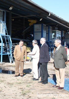  Agricultura entrega a la Cooperativa de Lucena una ayuda de 709.000€ 