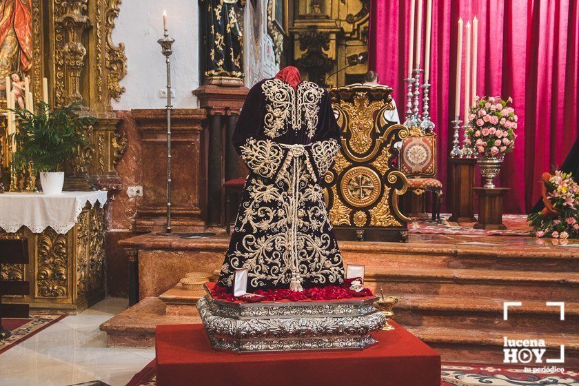 GALERÍA: La Cofradía del Huerto presenta la nueva túnica de Ntro. Padre Jesús de la Agonía y entrega un donativo a la Asociación Española contra el Cáncer GALERÍA: La Cofradía del Huerto presenta la nueva túnica de Ntro. Padre Jesús de la Agonía y entrega un donativo a la Asociación Española contra el Cáncer
