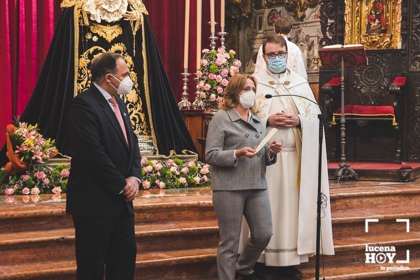 GALERÍA: La Cofradía del Huerto presenta la nueva túnica de Ntro. Padre Jesús de la Agonía y entrega un donativo a la Asociación Española contra el Cáncer