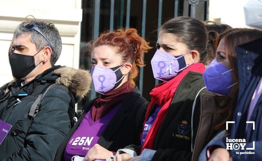 GALERÍA / 25N: Lucena recuerda a las 41 mujeres asesinadas en España por violencia de género en lo que va de año