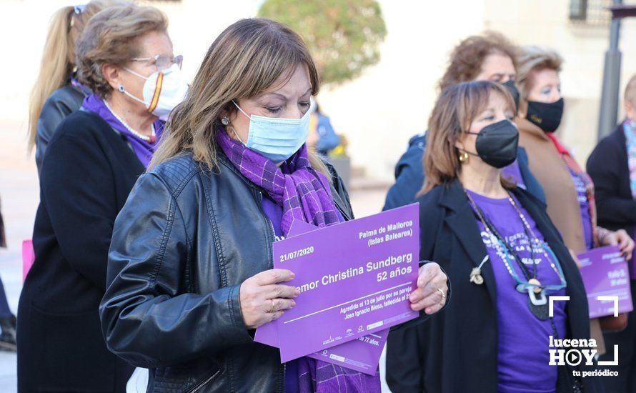 GALERÍA / 25N: Lucena recuerda a las 41 mujeres asesinadas en España por violencia de género en lo que va de año