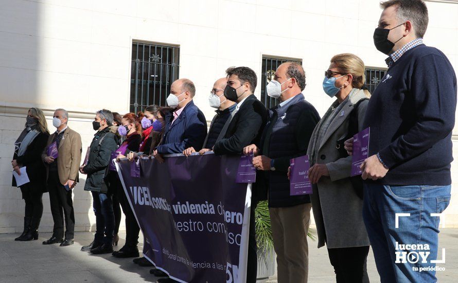 GALERÍA / 25N: Lucena recuerda a las 41 mujeres asesinadas en España por violencia de género en lo que va de año