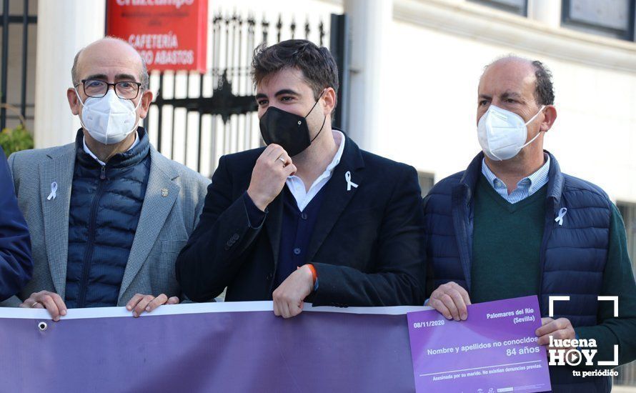 GALERÍA / 25N: Lucena recuerda a las 41 mujeres asesinadas en España por violencia de género en lo que va de año