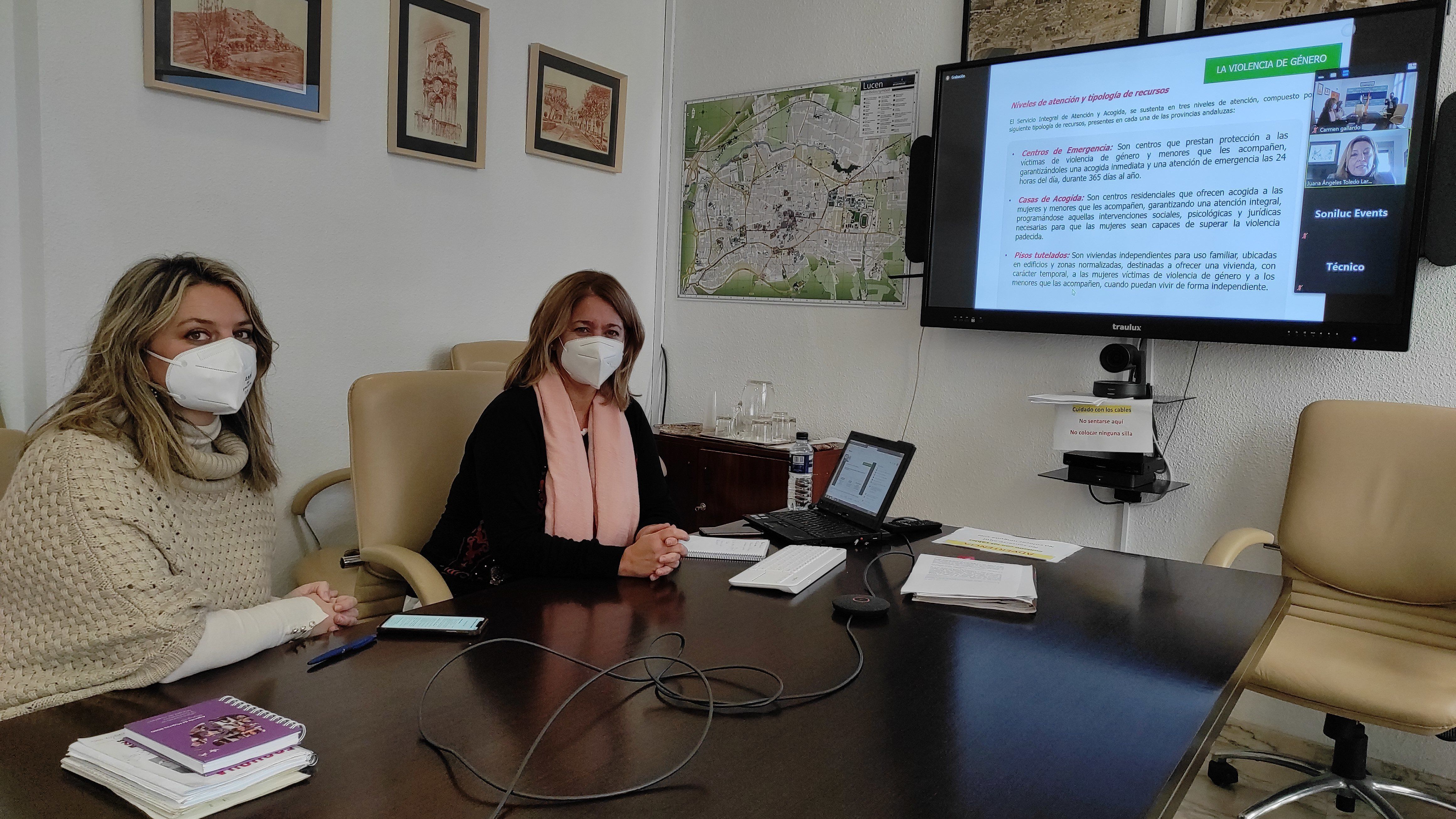  Carmen Gallardo, antes de intervenir en las jornadas técnicas 