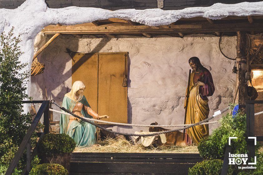 GALERÍA: Las luces navideñas llenan las calles de Lucena por sorpresa y bajo la lluvia GALERÍA: Las luces navideñas llenan las calles de Lucena por sorpresa y bajo la lluvia