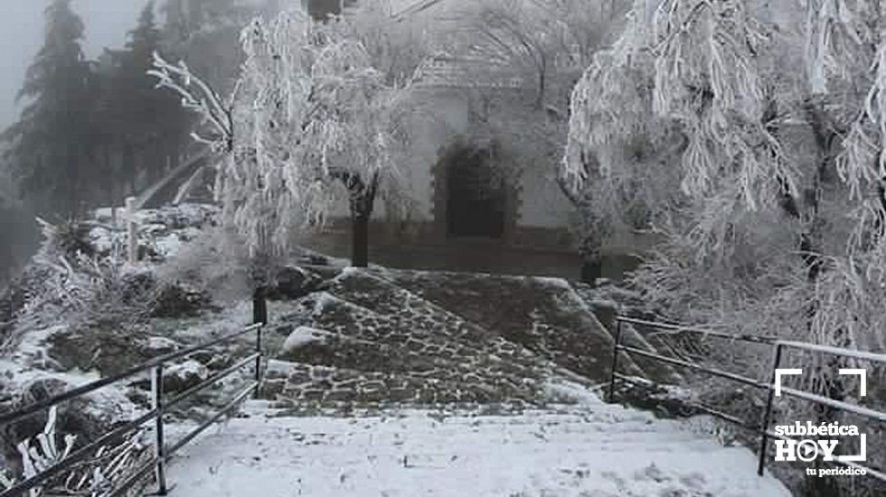  Nieve en el entorno del Santuario de Cabra 