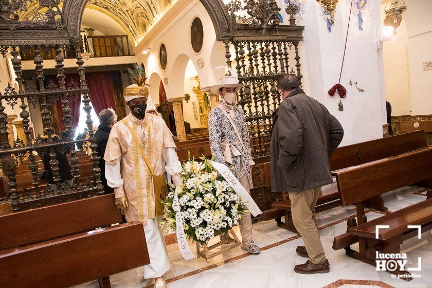 GALERIA: Los Reyes Magos ya están en Lucena: Esta mañana han repartido regalos en las residencias y han acudido a visitar a la Virgen de Araceli