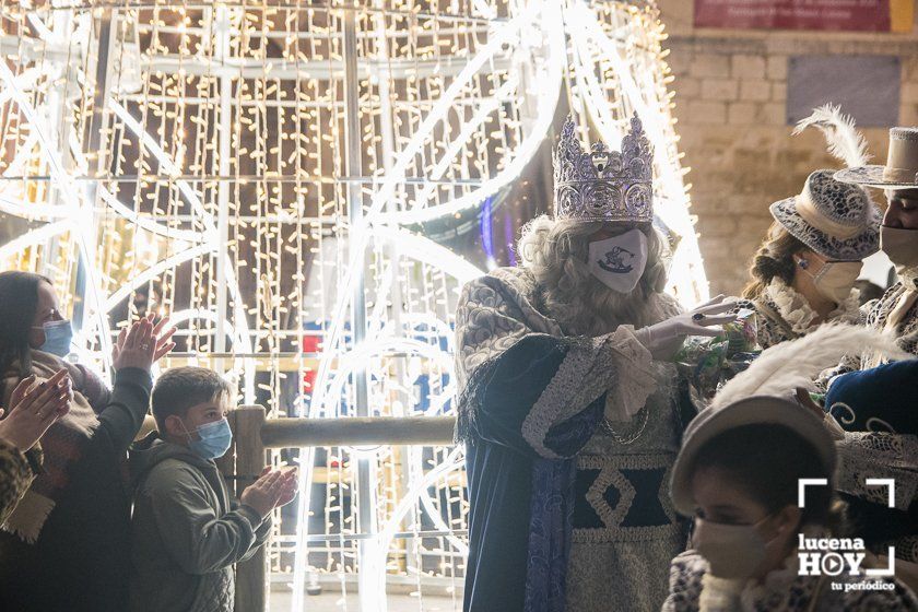 GALERÍA: Los Reyes Magos cierran la jornada con el tradicional acto de la Adoración al Niño Jesús en el Belén de la Plaza Nueva