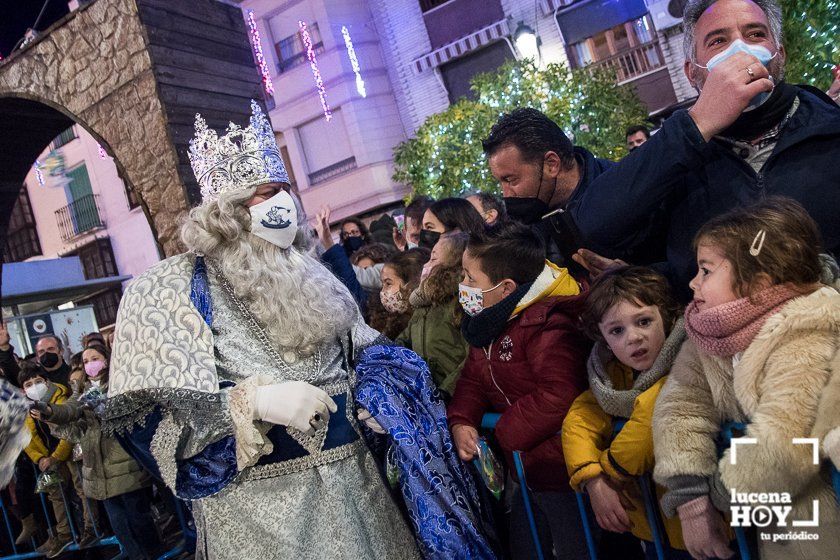 GALERÍA: Los Reyes Magos cierran la jornada con el tradicional acto de la Adoración al Niño Jesús en el Belén de la Plaza Nueva