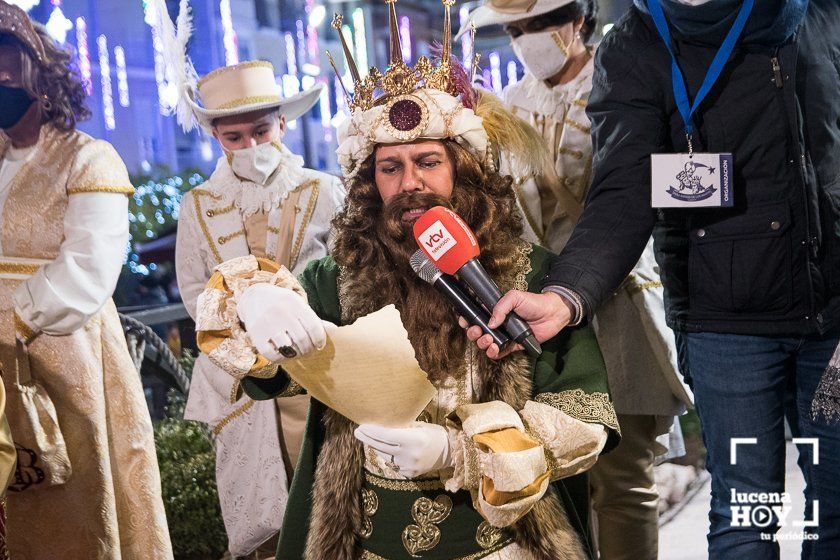 GALERÍA: Los Reyes Magos cierran la jornada con el tradicional acto de la Adoración al Niño Jesús en el Belén de la Plaza Nueva GALERÍA: Los Reyes Magos cierran la jornada con el tradicional acto de la Adoración al Niño Jesús en el Belén de la Plaza Nueva