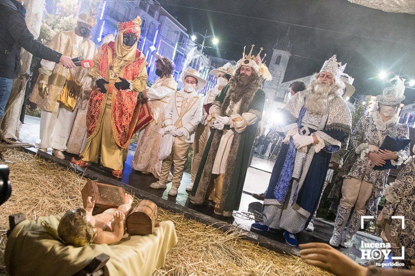 GALERÍA: Los Reyes Magos cierran la jornada con el tradicional acto de la Adoración al Niño Jesús en el Belén de la Plaza Nueva GALERÍA: Los Reyes Magos cierran la jornada con el tradicional acto de la Adoración al Niño Jesús en el Belén de la Plaza Nueva