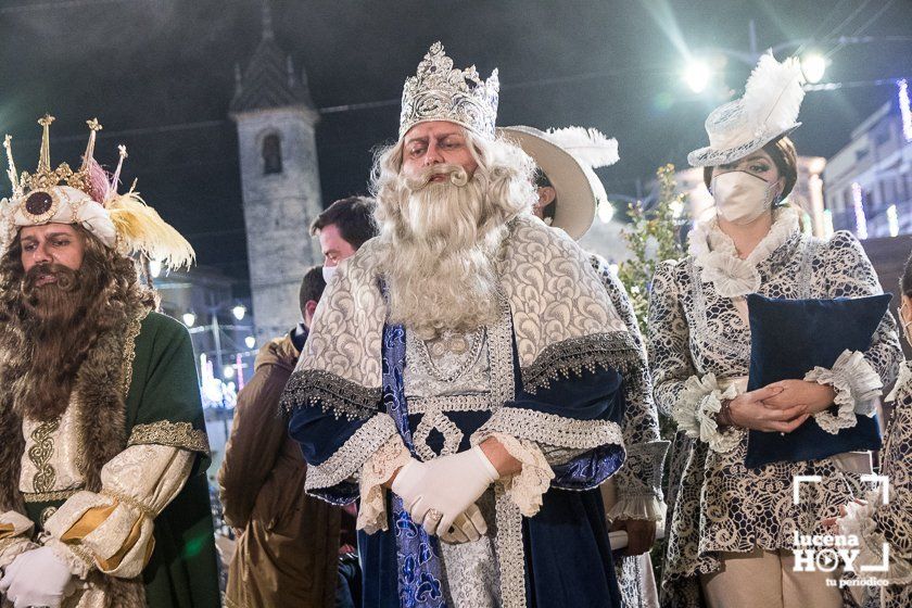 GALERÍA: Los Reyes Magos cierran la jornada con el tradicional acto de la Adoración al Niño Jesús en el Belén de la Plaza Nueva