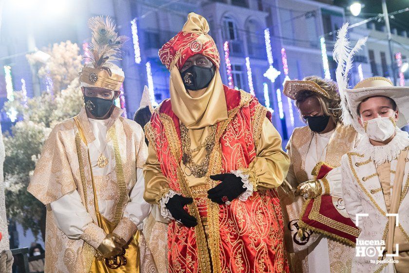 GALERÍA: Los Reyes Magos cierran la jornada con el tradicional acto de la Adoración al Niño Jesús en el Belén de la Plaza Nueva