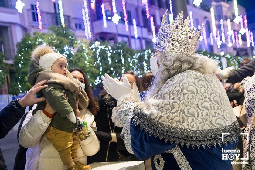 GALERÍA: Los Reyes Magos cierran la jornada con el tradicional acto de la Adoración al Niño Jesús en el Belén de la Plaza Nueva