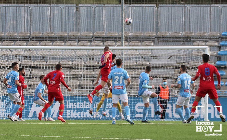 GALERÍA: El Ciudad de Lucena resuelve con contundencia su duelo frente al Castilleja (3-1). Las fotos del encuentro