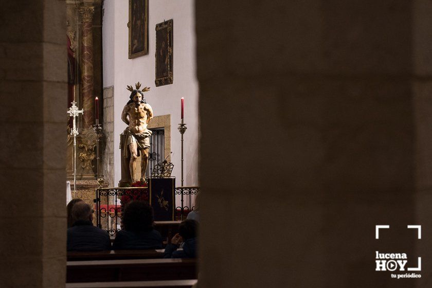 GALERÍA: La imposición de la ceniza y el Vía Crucis de la Columna abren una Cuaresma diferente