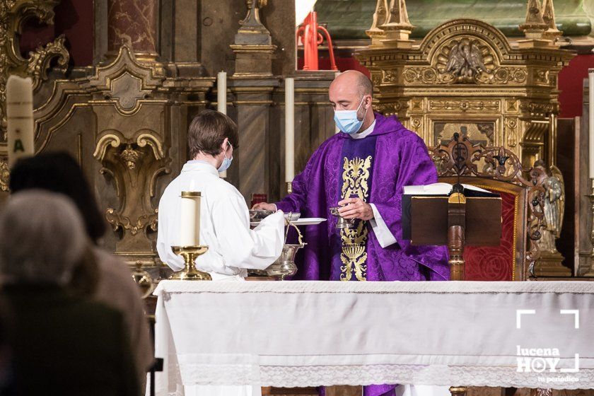 GALERÍA: La imposición de la ceniza y el Vía Crucis de la Columna abren una Cuaresma diferente GALERÍA: La imposición de la ceniza y el Vía Crucis de la Columna abren una Cuaresma diferente
