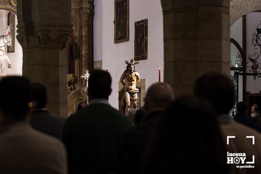 GALERÍA: La imposición de la ceniza y el Vía Crucis de la Columna abren una Cuaresma diferente