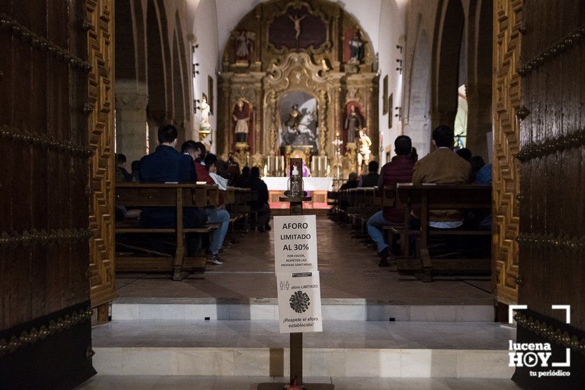 GALERÍA: La imposición de la ceniza y el Vía Crucis de la Columna abren una Cuaresma diferente