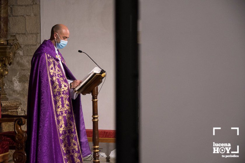 GALERÍA: La imposición de la ceniza y el Vía Crucis de la Columna abren una Cuaresma diferente GALERÍA: La imposición de la ceniza y el Vía Crucis de la Columna abren una Cuaresma diferente