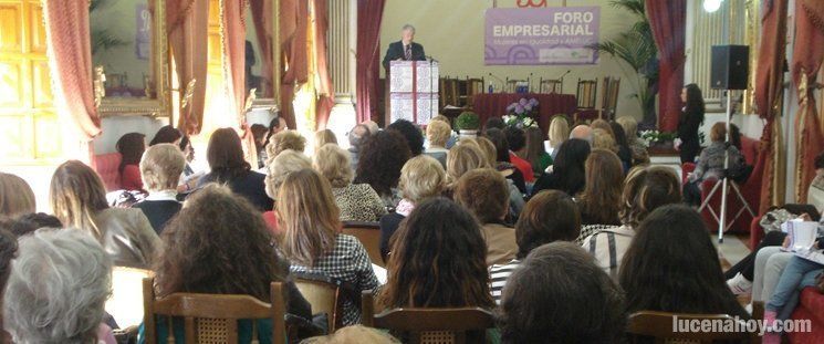  El Círculo Lucentino acoge el  lll Foro "Mujer y Empresa" 