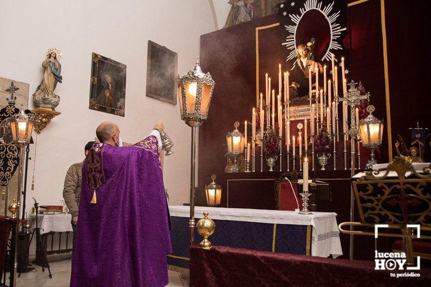 GALERÍA: Las imágenes del Víacrucis de Ntro. Padre Jesús Caído en Santiago