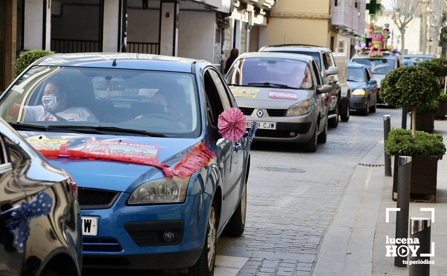 GALERÍA: Un centenar de vehículos llevan a las calles de Lucena el clamor del sector de la feria tras más de un año sin ingresos ni ayudas GALERÍA: Un centenar de vehículos llevan a las calles de Lucena el clamor del sector de la feria tras más de un año sin ingresos ni ayudas