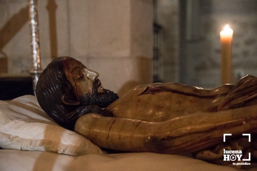 GALERÍA: Las imágenes del Viacrucis del Cristo Yacente de la Cofradía de la Soledad en Santiago