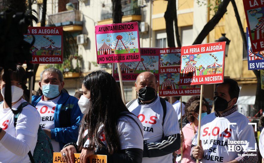 GALERÍA: En torno a 500 personas piden a los ayuntamientos desde Lucena que vuelvan a contar con el sector de la feria