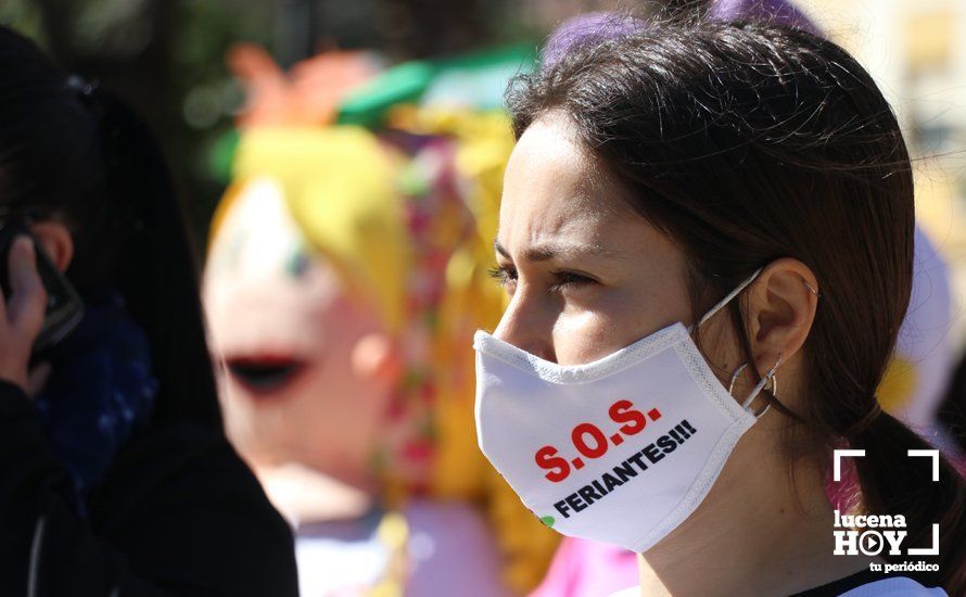 GALERÍA: En torno a 500 personas piden a los ayuntamientos desde Lucena que vuelvan a contar con el sector de la feria