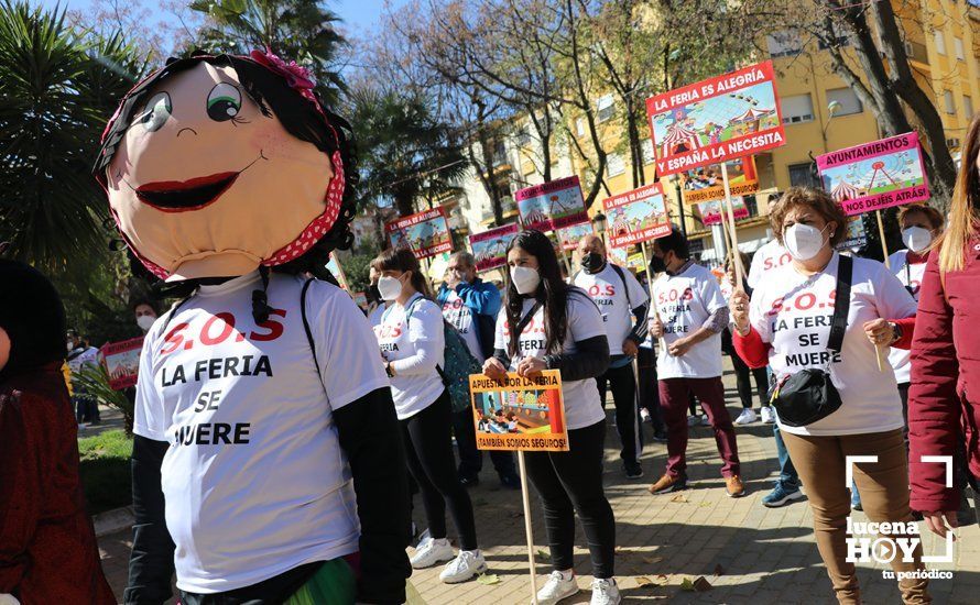 GALERÍA: En torno a 500 personas piden a los ayuntamientos desde Lucena que vuelvan a contar con el sector de la feria GALERÍA: En torno a 500 personas piden a los ayuntamientos desde Lucena que vuelvan a contar con el sector de la feria