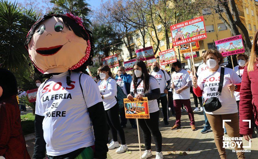 GALERÍA: En torno a 500 personas piden a los ayuntamientos desde Lucena que vuelvan a contar con el sector de la feria