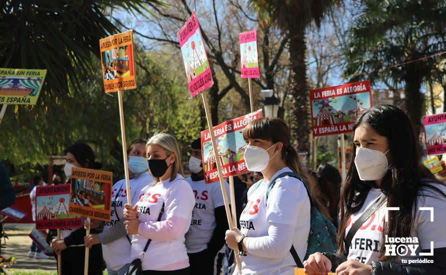 GALERÍA: En torno a 500 personas piden a los ayuntamientos desde Lucena que vuelvan a contar con el sector de la feria