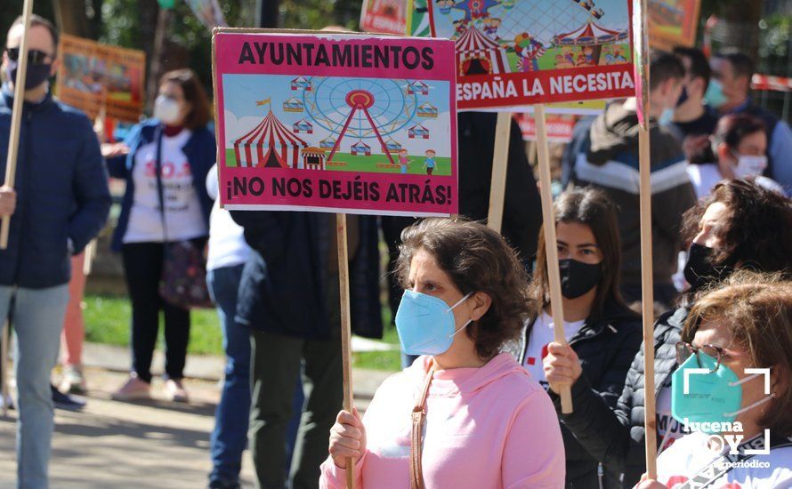 GALERÍA: En torno a 500 personas piden a los ayuntamientos desde Lucena que vuelvan a contar con el sector de la feria