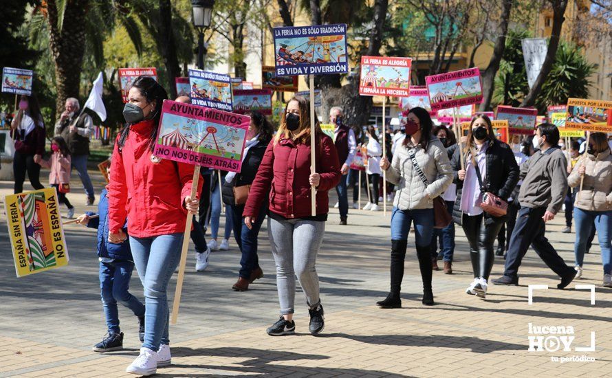 GALERÍA: En torno a 500 personas piden a los ayuntamientos desde Lucena que vuelvan a contar con el sector de la feria