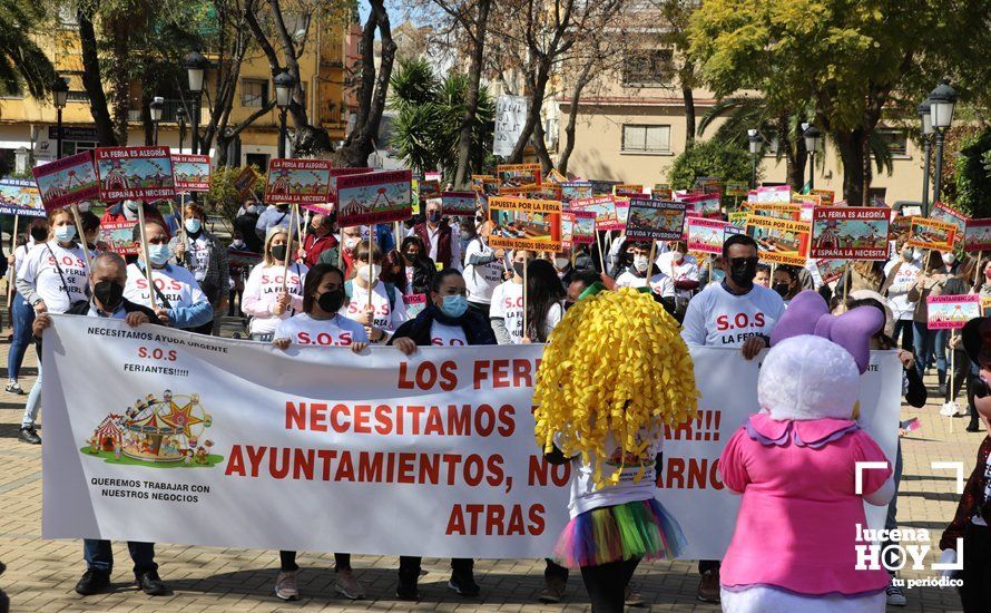 GALERÍA: En torno a 500 personas piden a los ayuntamientos desde Lucena que vuelvan a contar con el sector de la feria