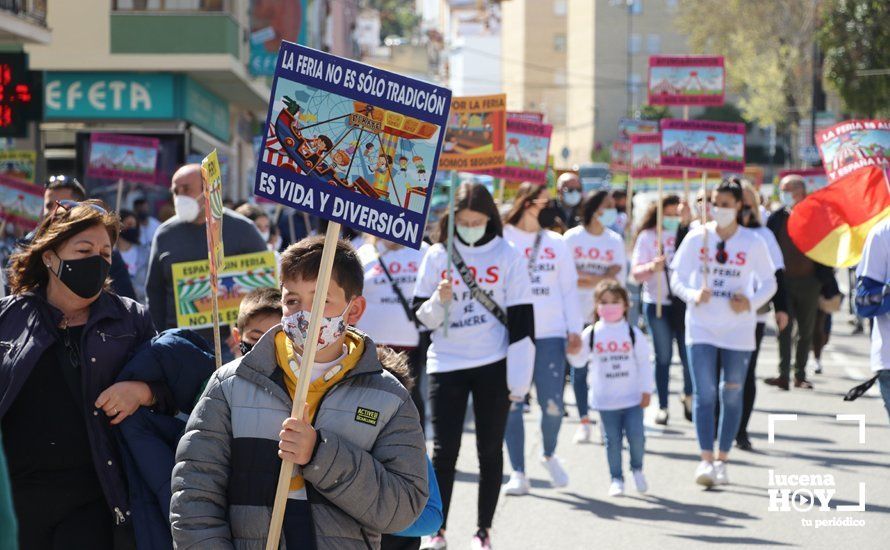 GALERÍA: En torno a 500 personas piden a los ayuntamientos desde Lucena que vuelvan a contar con el sector de la feria