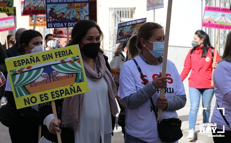 GALERÍA: En torno a 500 personas piden a los ayuntamientos desde Lucena que vuelvan a contar con el sector de la feria